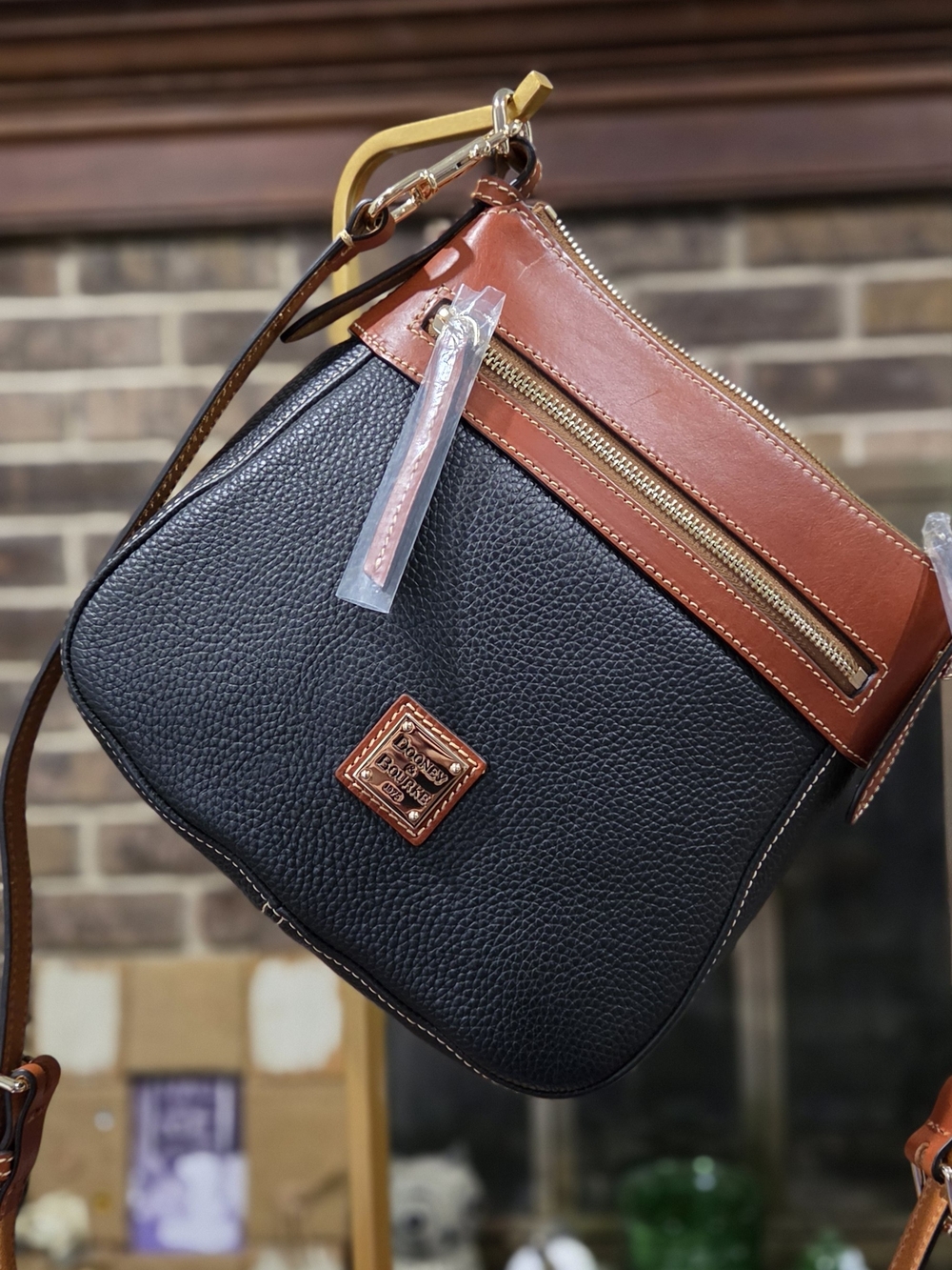 Dooney & Bourke Pebble Grain Crossbody 25 - Black/Brown